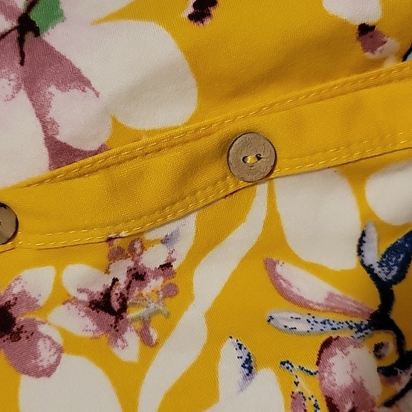 Womens Floral Top - Picture 2 of 6